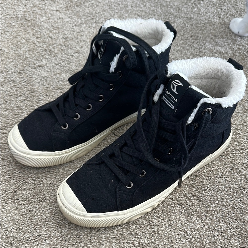 Cariuma Black High-Tops with Winter lining